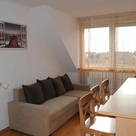 شقة Pedetti Apartman *