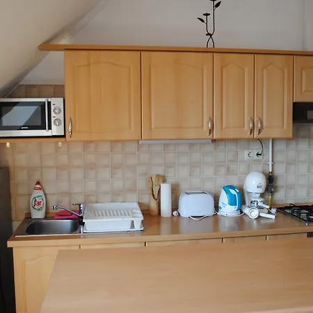 Pedetti Apartman Apartman *